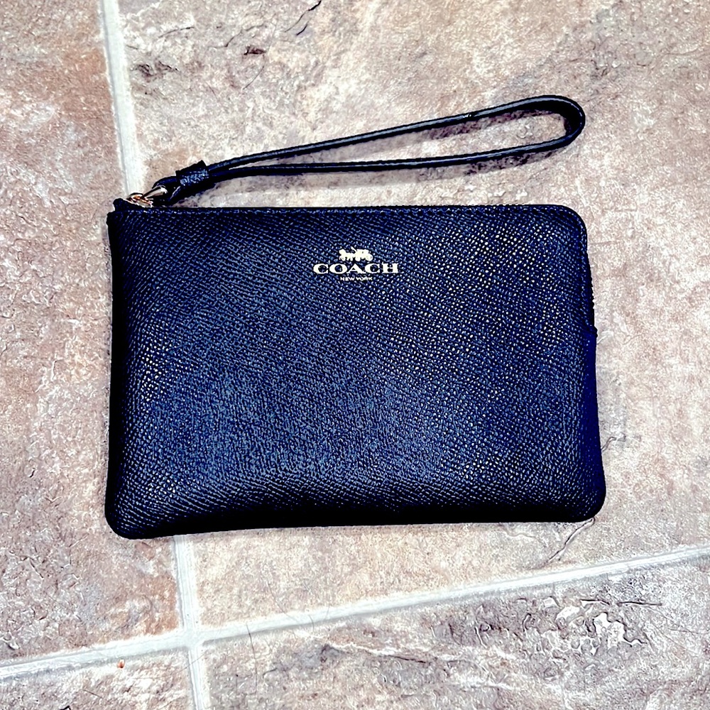 Coach wristlet navy